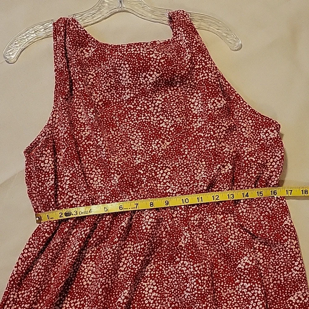 Red and white ditsy print dress - Picture 4 of 6